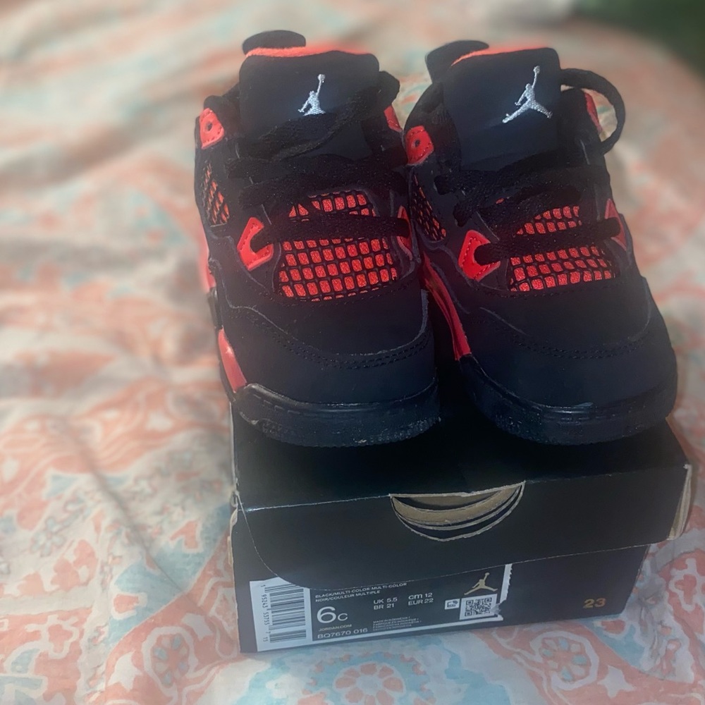 Jordan 4 Retro